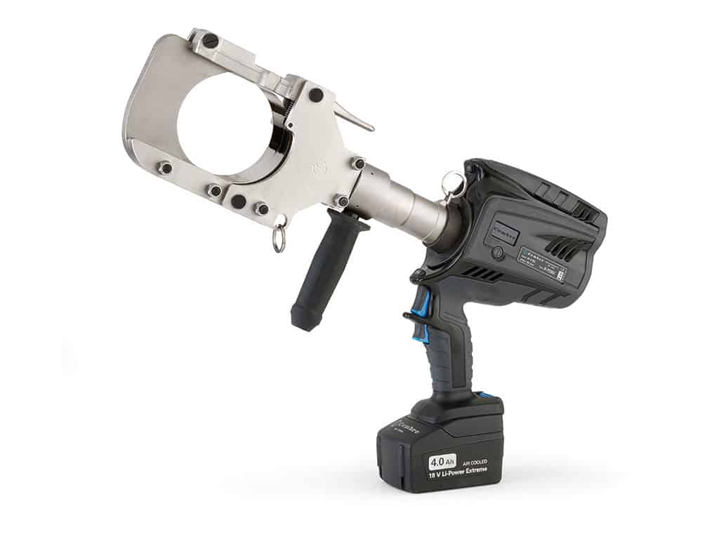 Cable Cutting Tools | Cembre B-TC950E | With double speed action the cable and conductor cutting tools have been adopted by UK and international electric utilities for use by jointers and linesmen due to several user-friendly features including: shoulder strap, rubber grip inserts, low noise, minimal vibration and impact resistant shell resistant to shock and impact damage during field use.