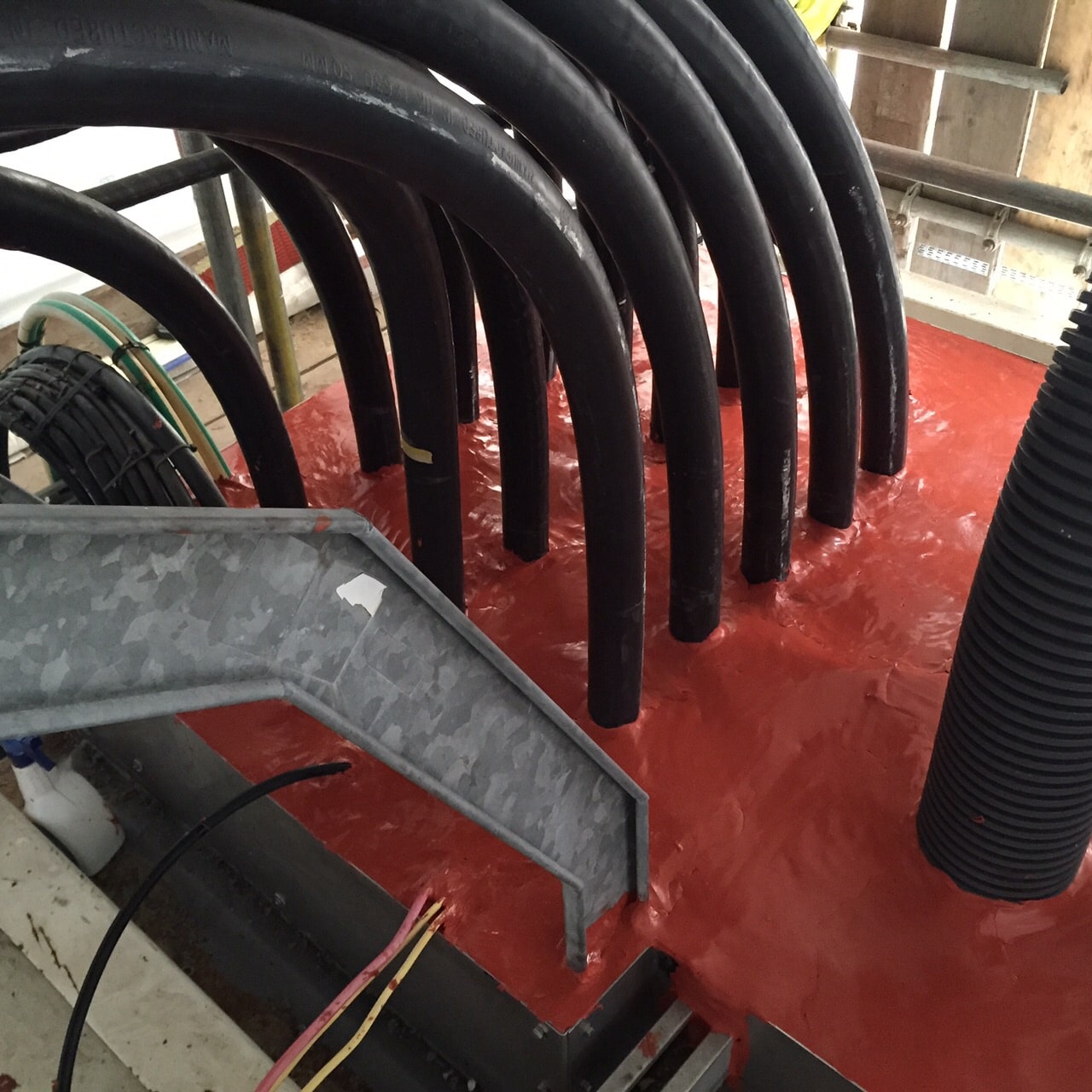 The NOFIRNO Duct Seal System comprises of two components; 60mm rubber NOFIRNO multi-sleeves which provide cable support, ensure cable separation, and provide a backing for the second component which is a 20mm layer of NOFIRNO Sealant. The NOFIRNO Duct Seal System comprises of two components; 60mm rubber NOFIRNO multi-sleeves which provide cable support, ensure cable separation, and provide a backing for the second component which is a 20mm layer of NOFIRNO Sealant.