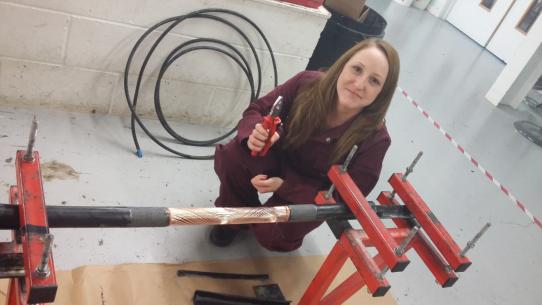 Jointing Masterclass Using 185mm Waveform for Mains and a Hybrid Cable