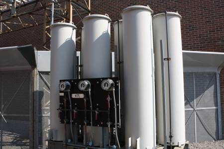 11. Once the freeze has been initiated, the gauges are monitored, the side that loses pressure, is flagged and deemed the side that requires further attention.