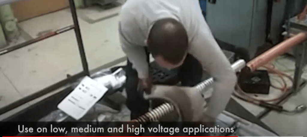 Cleanly Remove Bituminous Compound From Submarine Power Cables.