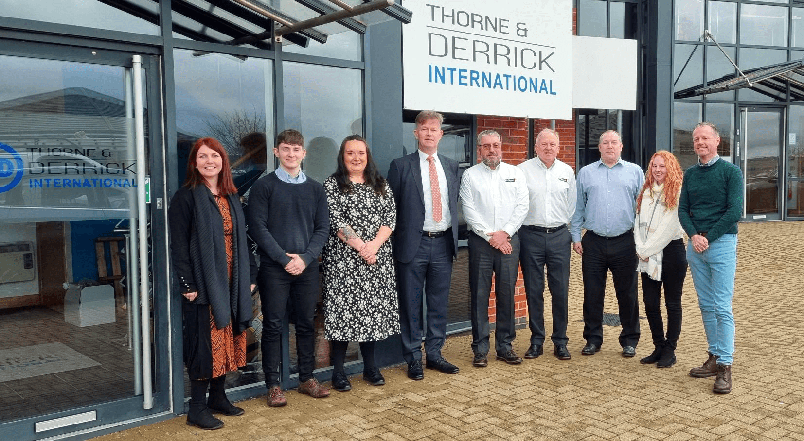 This month, Thorne & Derrick are delighted to have concluded a Preferred Distribution Agreement with P&B Weir Electrical Ltd. The agreement is the culmination of discussions and strategy planning for the launch of our partnership – this arrangement is purposed to raise levels of operational and personal safety in the substation, distribution and transmission sectors of the electrical industry.