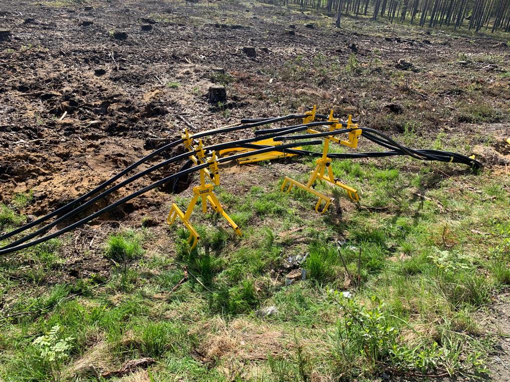 Guaranteed Stable Cables Using Vicera Stands for Medium & High Voltage Power Cable Connections 