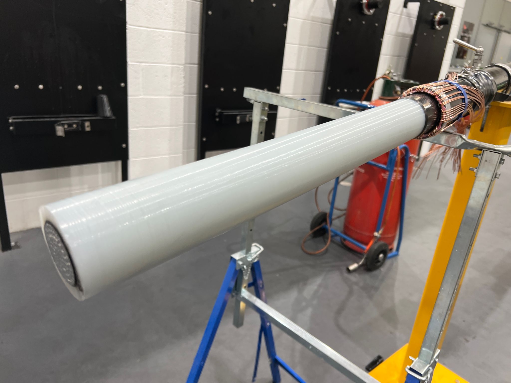 US02 MAX | here the Jointing Tool is shown here in use on the high voltage cable preparation of 66kV/72kV 1200sqmm single cable XLPE insulation with bonded semicon screen - minimal polishing and chamfering required with a clean and precise transition.