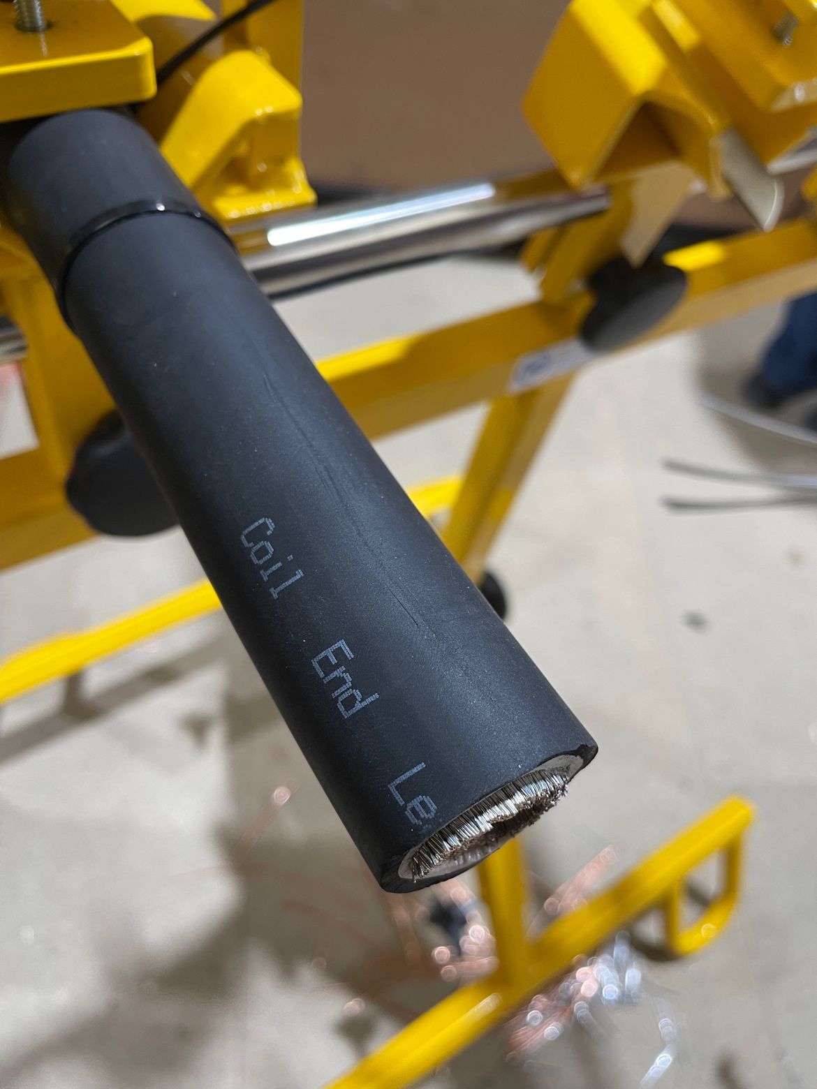 Rubber Coil End Leads BS6915 | Stripping Cables