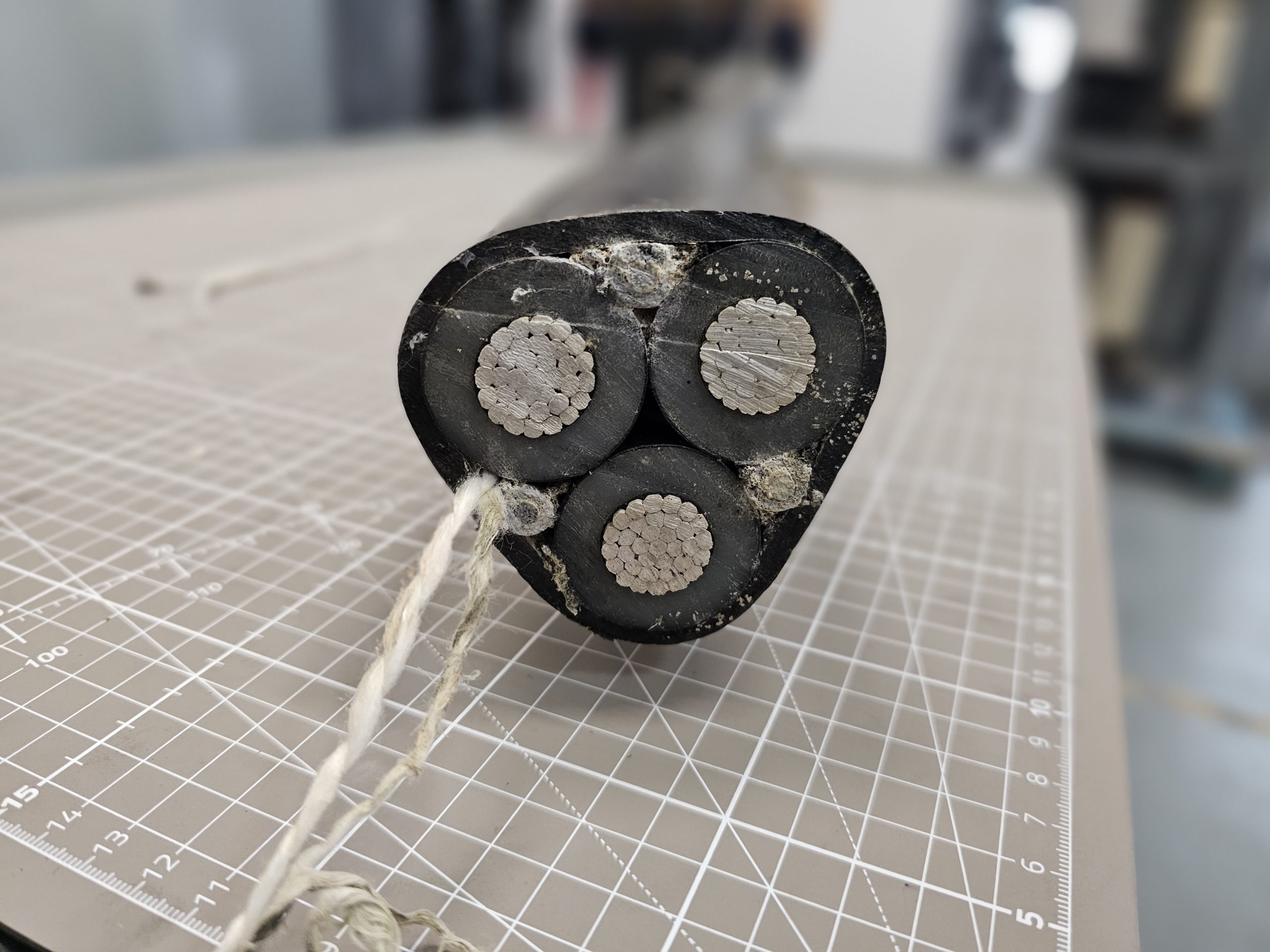 AXAL-F-TT Cables with Aluminium, Compacted Stranded, Longitudinally Watertight Conductors, XLPE Insulation with Extruded, Bonded Semi -conducting Insulation Screen.
