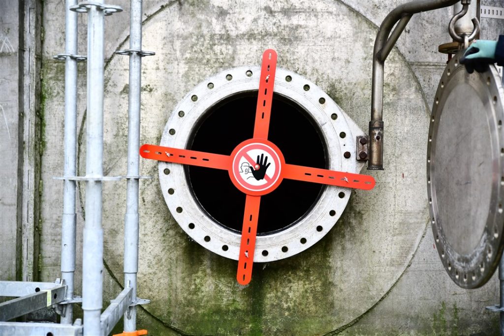 Heavy Duty Barrier Red Colour