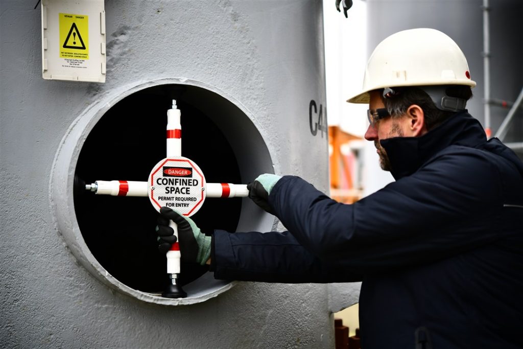 Confined Space Safety Manhole Entry Barrier 