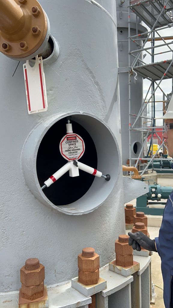 Confined Space Manhole Quick Barrier