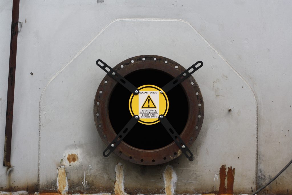 Light Duty Quick Adaptable Confined Space Barrier