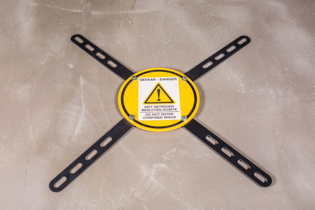 Confined space light duty barrier