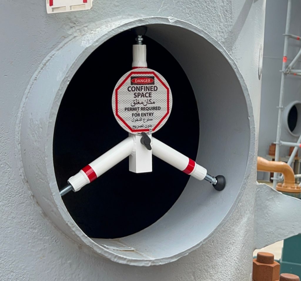 Confined Space Manhole Quick Barrier