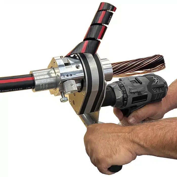 Designed to remove outer jackets on medium voltage power cables